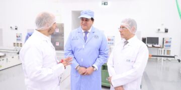 Health min. meets ESA head