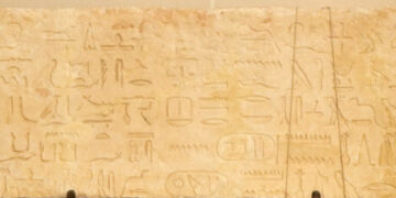 Egypt prosecution firm on restoring smuggled artifacts - Official 1 - Egyptian Gazette Egypt prosecution firm on restoring smuggled artifacts — Official