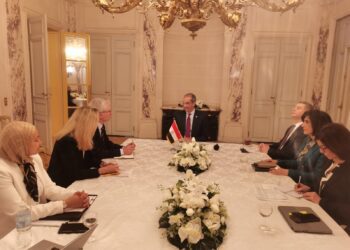 Communications min., Atos officials discuss boosting investments in Egypt