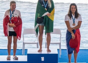 Alan, Tatiana grab ISA World Surfing titles