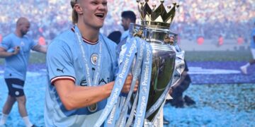 United aim to rewrite history with FA Cup glory at City’s expense