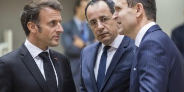 EU leaders resume migration talks