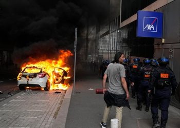 600 arrested and 200 police officers hurt on France’s 3rd night of protests over teen’s killing