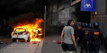 600 arrested and 200 police officers hurt on France’s 3rd night of protests over teen’s killing
