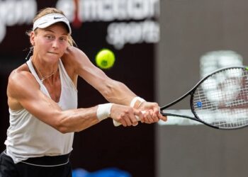 Top seeds roll at Libema Open