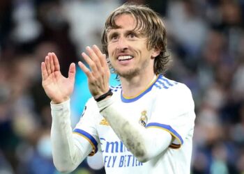 Modric extends Real contract until 2024