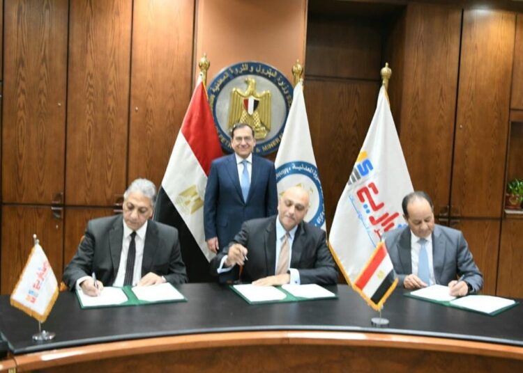 MoU: Funding for more gas-fuelled cars 1 - Egyptian Gazette