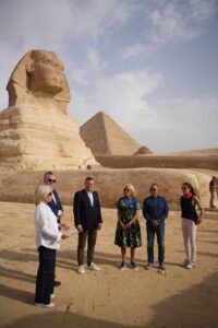 Jill Biden visits Giza Plateau 14 - Egyptian Gazette Jill Biden visits Giza Plateau 13 - Egyptian Gazette
