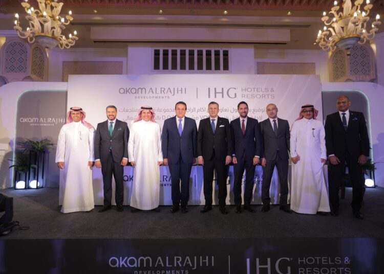 Akam Al Rajhi and IHG Hotels & Resorts Group signed cooperation protocol to manage and operate Voco Hotel  1 - Egyptian Gazette