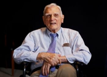 Nobel-winning lithium battery inventor John Goodenough dies at 100