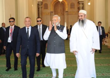 Indian PM Modi visits Egypt’s historic Al-Hakim Mosque
