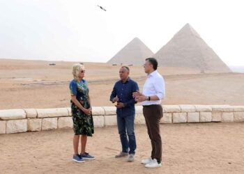 Jill Biden visits Giza Plateau