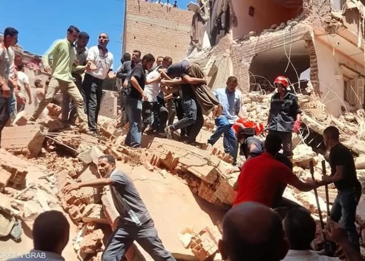 11 people killed, wounded in collapse of 8-storey building in Beheira 1 - Egyptian Gazette