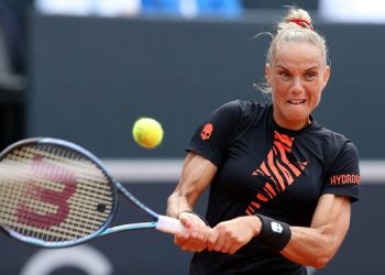 Rus lifts Hamburg Open for 1st WTA title