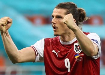 Dortmund signs Sabitzer from rival Bayern