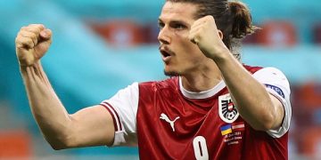 Dortmund signs Sabitzer from rival Bayern