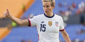 US soccer star Rapinoe announces retirement