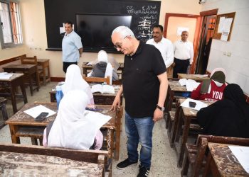 Education minister checks GSEC exams in Matrouh