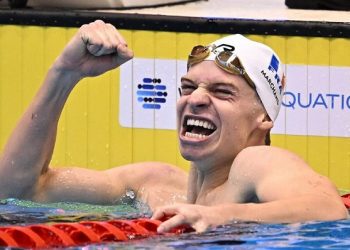 Leon smashes Phelps’ 15-year record at worlds
