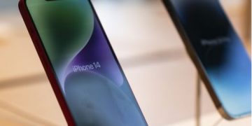 Apple users urged to update devices