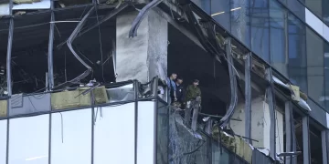 Overnight drone attack on Moscow injures 1, temporarily closes airport for traffic