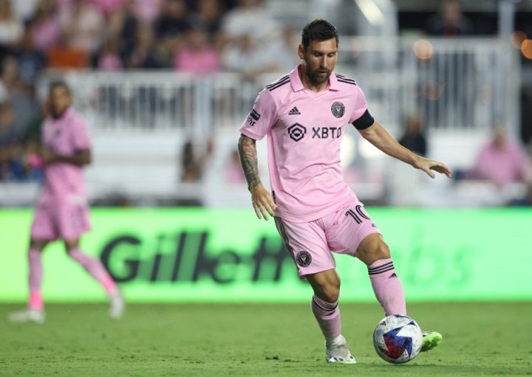 Messi volleys Inter Miami into Leagues Cup last 16 with two goals against Orlando 2 - Egyptian Gazette Messi volleys Inter Miami into Leagues Cup last 16 with two goals against Orlando 1 - Egyptian Gazette