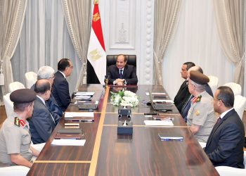 Sisi reviews plan to develop historic Cairo
