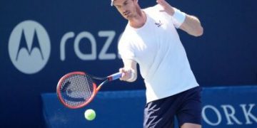 Murray, Zverev master Toronto wind to advance
