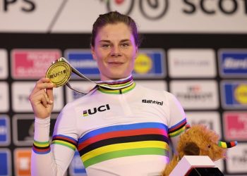 Kopecky claims elite world road race