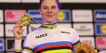 Kopecky claims elite world road race