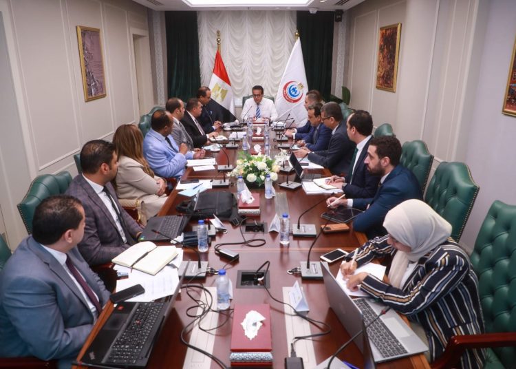 Health minister reviews efforts to implement health insurance project 2 - Egyptian Gazette Health minister reviews efforts to implement health insurance project 1 - Egyptian Gazette