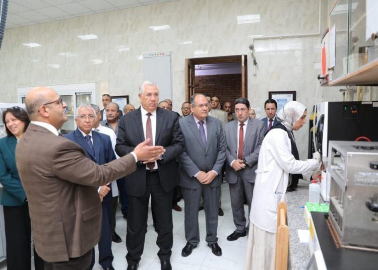 Agriculture minister opens lab for soil fertility 2 - Egyptian Gazette Agriculture minister opens lab for soil fertility 1 - Egyptian Gazette