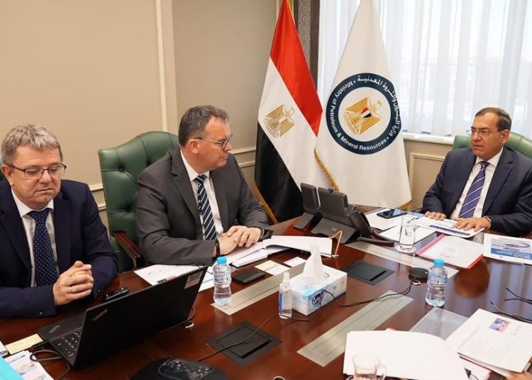 Petroleum Min.: New projects to localize mining feeding industries 1 - Egyptian Gazette