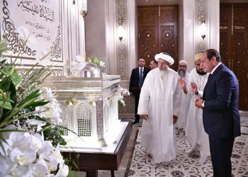 President Sisi opens Al Sayyida Nafisa Mosque after its renovation
