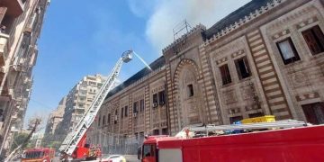 Civil Defense Forces trying to bring Awqaf Ministry fire under control