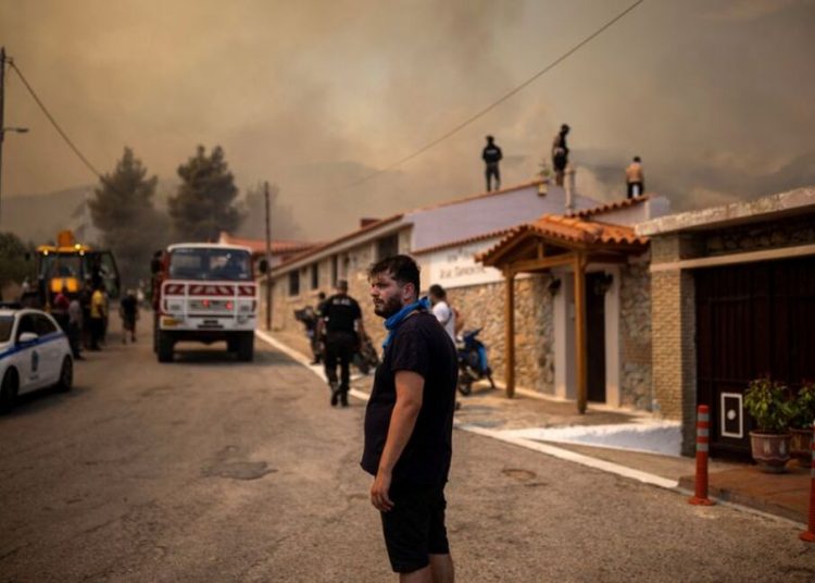 Scorched Europe Battles Deadly Fires, Türkiye Shuts Shipping Lane 1 - Egyptian Gazette