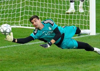 Courtois sidelined for several months