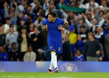 Chelsea fight back to beat Wimbledon 2-1 in League Cup, Everton through