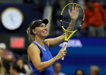 Wozniacki stuns Kvitova to reach US Open third round