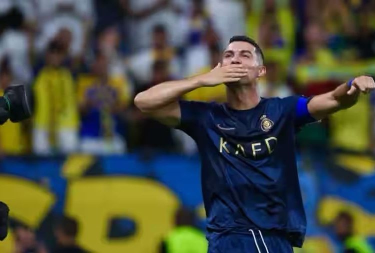 Saudi Pro League: Cristiano Ronaldo scores twice as Al-Nassr beat Al-Shabab 4-0 2 - Egyptian Gazette Saudi Pro League: Cristiano Ronaldo scores twice as Al-Nassr beat Al-Shabab 4-0 1 - Egyptian Gazette