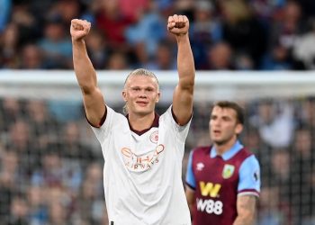 Man City kicks off new campaign in style