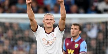 Man City kicks off new campaign in style