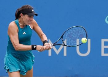Pegula reaches semis in Washington