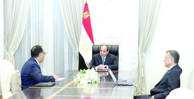 Sisi: Intensive action to develop industry as driver for overall economic advancement 1 - Egyptian Gazette President Abdel Fattah El Sisi during his meeting on Sunday with Prime Minister Moustafa Madbouli and Tourism Minister Ahmed Eissa.