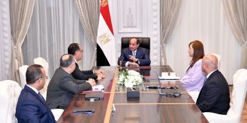 Sisi stands on flow of investment plans for transport projects nationwide