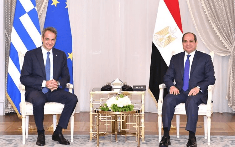 Greek PM says ties with Egypt autonomous, strong 1 - Egyptian Gazette President Abdel Fattah El-Sisi during his meeting with visiting Greek Prime Minister Kyriakos Mitsotakis in New Alamein.