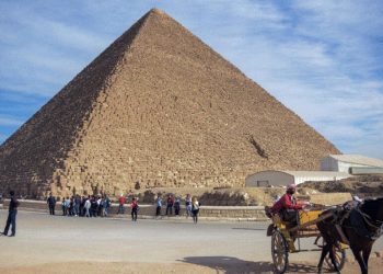 Ministry denies partial closure of Giza Pyramids Plateau