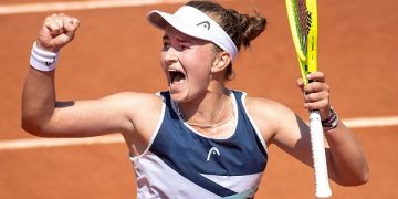 Barbora grabs San Diego title
