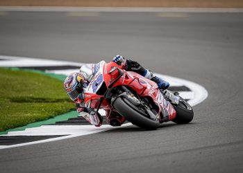 Martin wins Indian GP sprint