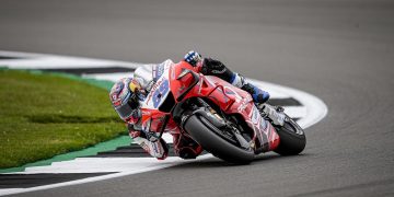 Martin wins Indian GP sprint